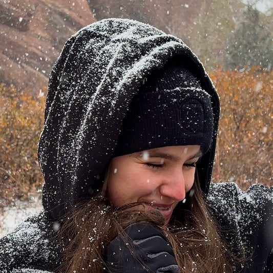 BLACK ON BLACK LOGO BEANIE